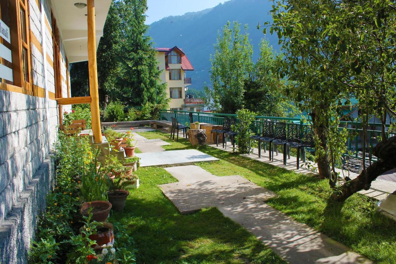 Hotel Mountain Trail Manali Exterior photo